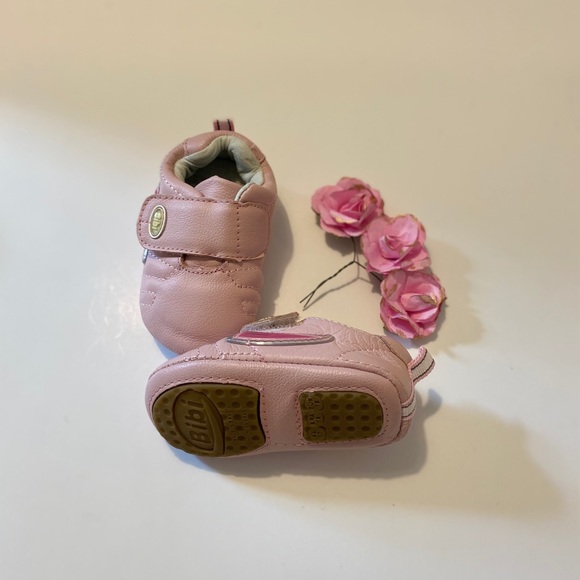 BRAND NEW Leather Infant Sneakers - Picture 3 of 3